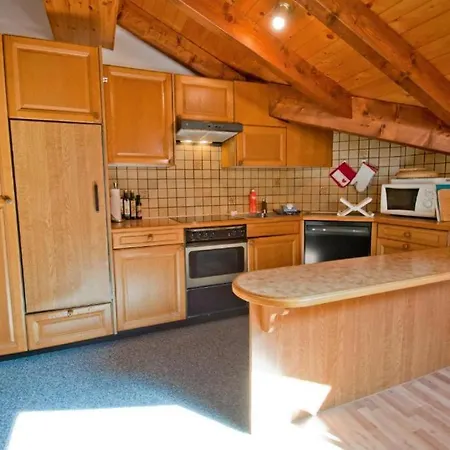 公寓 Three-bedroom Cozy In 采尔马特